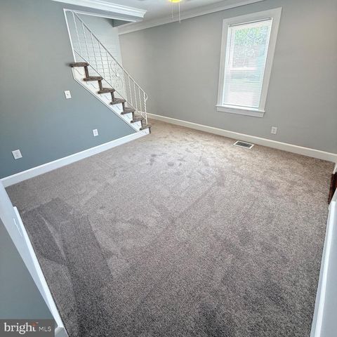 5 3RD ST, Brookhaven, PA 19015