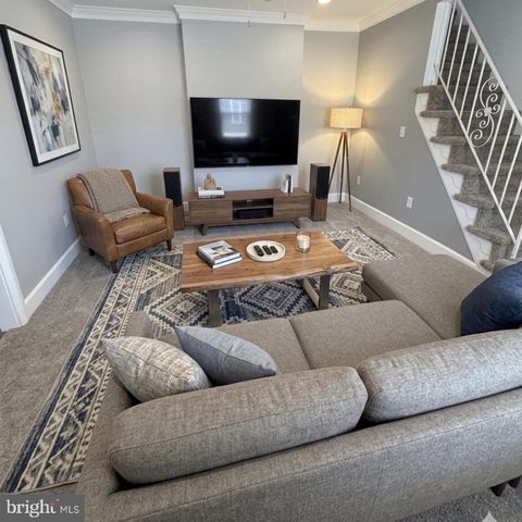 5 3RD ST, Brookhaven, PA 19015