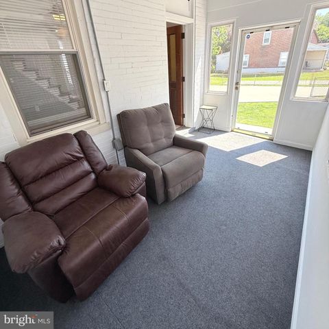 5 3RD ST, Brookhaven, PA 19015