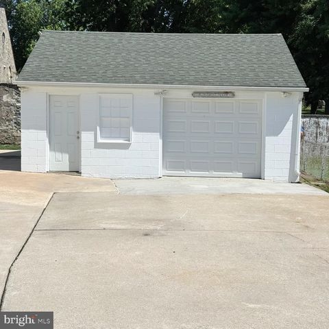 5 3RD ST, Brookhaven, PA 19015
