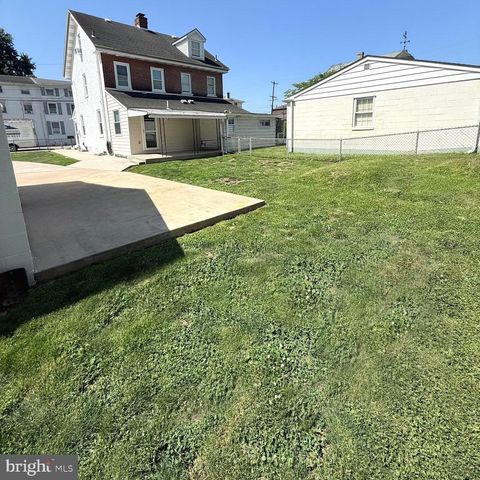 5 3RD ST, Brookhaven, PA 19015