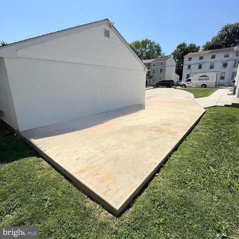 5 3RD ST, Brookhaven, PA 19015