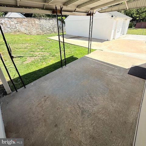 5 3RD ST, Brookhaven, PA 19015