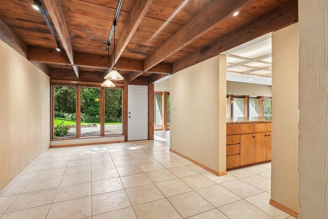 1706 Willow Bend Road, Cedar Falls, IA 50613