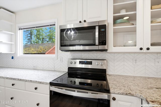 6224 Geronimo Circle, Anchorage, AK 99504