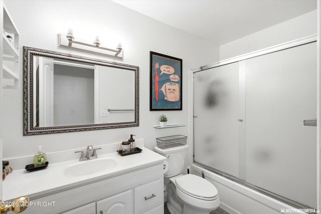 6224 Geronimo Circle, Anchorage, AK 99504