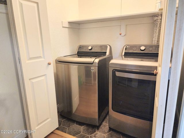 6224 Geronimo Circle, Anchorage, AK 99504