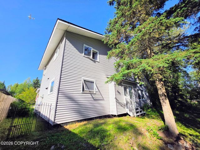 6224 Geronimo Circle, Anchorage, AK 99504