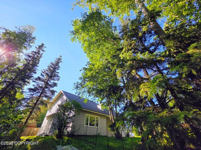 6224 Geronimo Circle, Anchorage, AK 99504