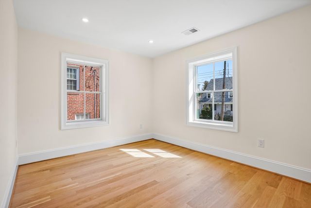 4317 WINDOM PL NW, Washington, DC 20016