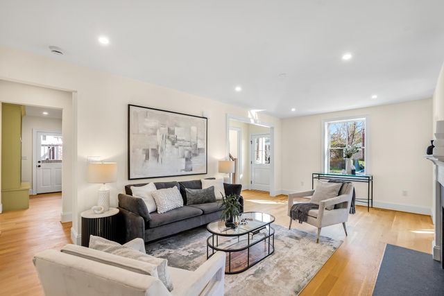 4317 WINDOM PL NW, Washington, DC 20016