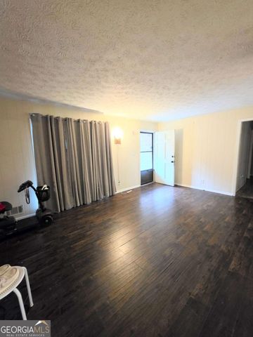 407 Earl North Road, Newnan, GA 30263