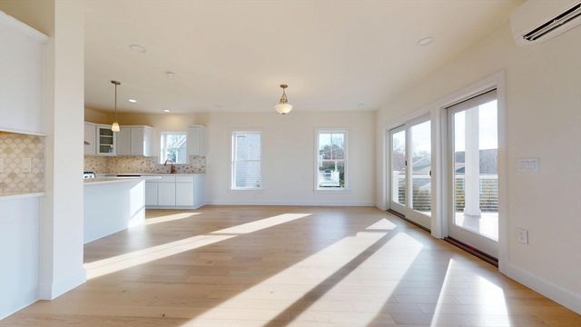 29 Parkers Neck Rd, Yarmouth, MA 02664