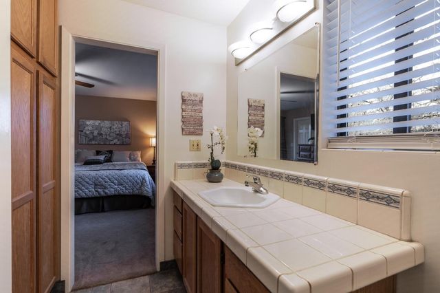 2055 Lost Spur Ln, Meadow Vista, CA 95722