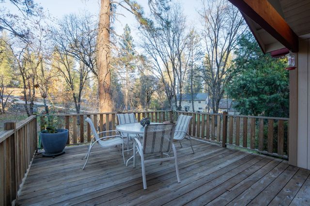 2055 Lost Spur Ln, Meadow Vista, CA 95722