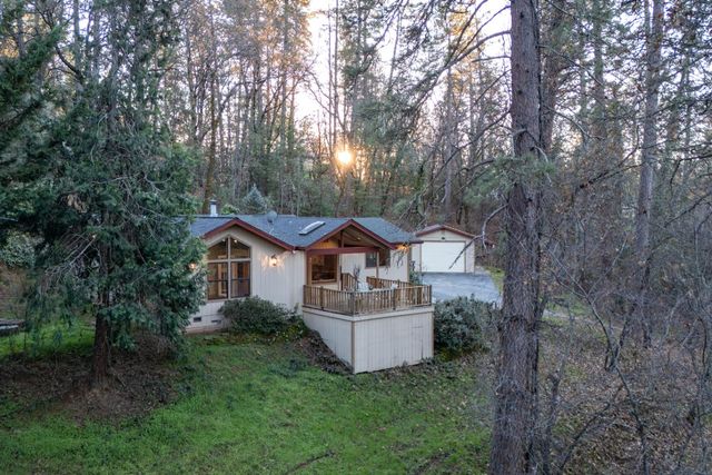 2055 Lost Spur Ln, Meadow Vista, CA 95722