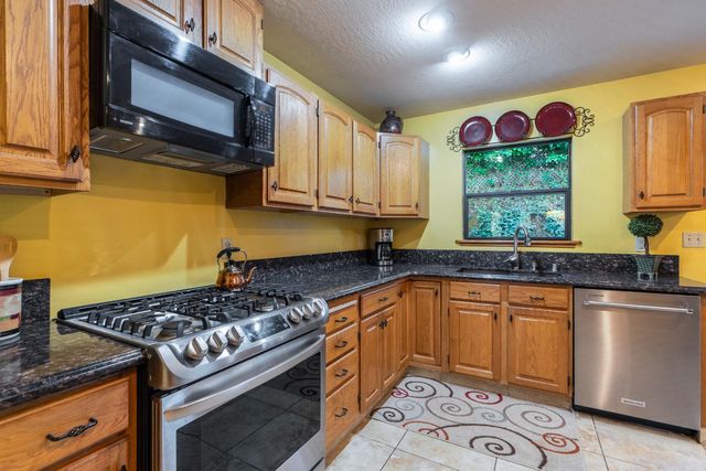 2055 Lost Spur Ln, Meadow Vista, CA 95722