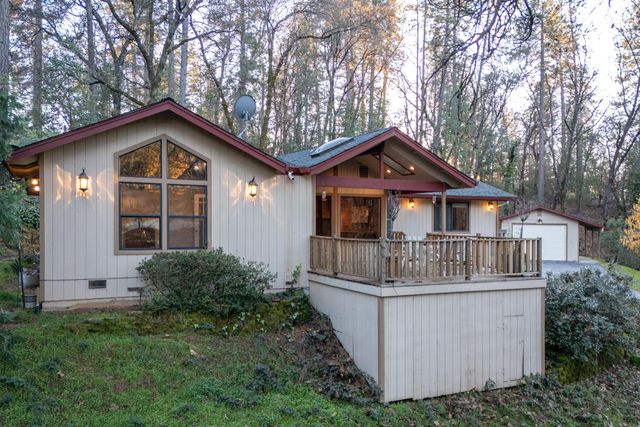 2055 Lost Spur Ln, Meadow Vista, CA 95722