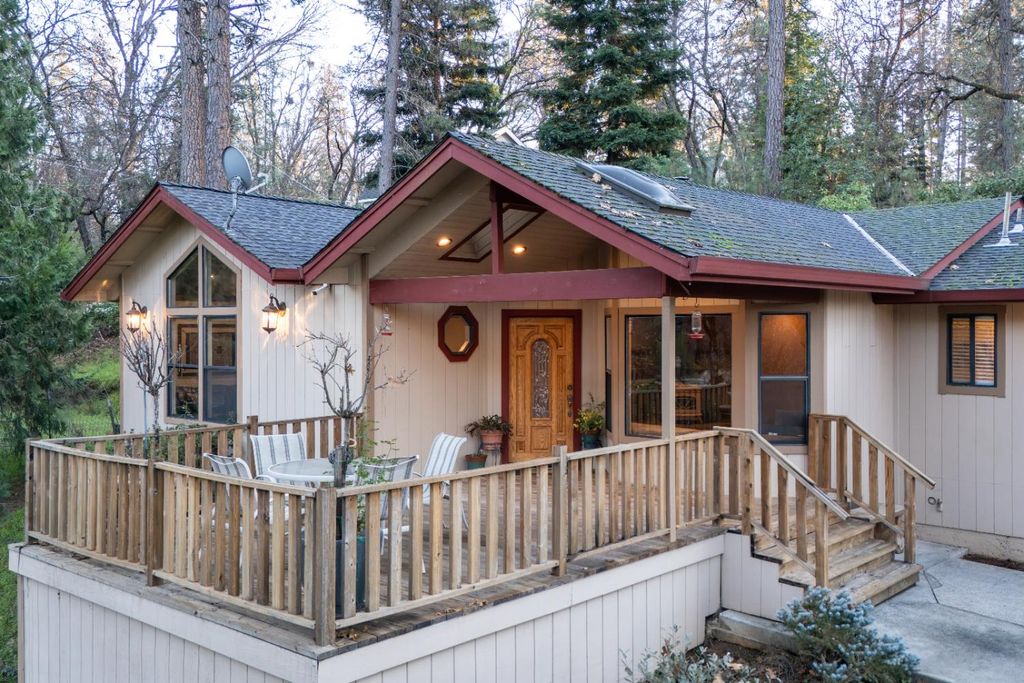 2055 Lost Spur Ln, Meadow Vista, CA 95722