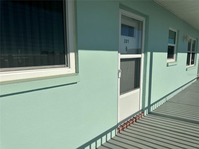 1819 SHORE DRIVE S 307, South Pasadena, FL 33707