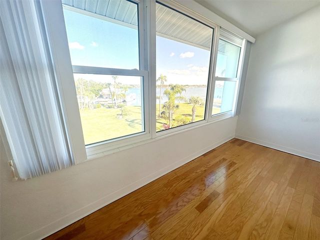 1819 SHORE DRIVE S 307, South Pasadena, FL 33707