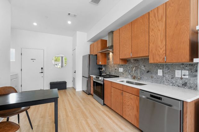 1310 Lischey Ave Apt 203, Nashville, TN 37207