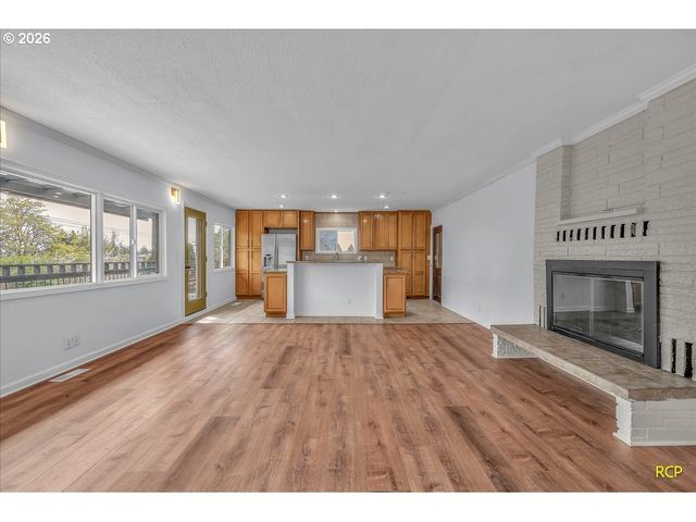 9660 Nw BERMAR Ln, Portland, OR 97229