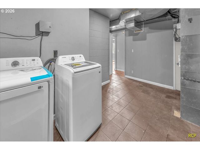 9660 Nw BERMAR Ln, Portland, OR 97229