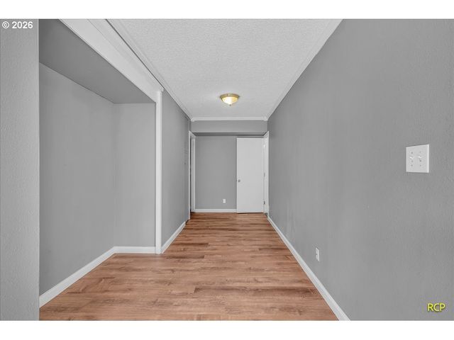 9660 Nw BERMAR Ln, Portland, OR 97229