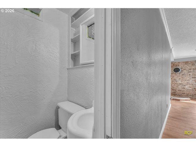 9660 Nw BERMAR Ln, Portland, OR 97229