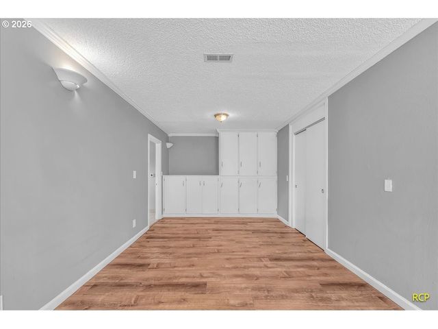 9660 Nw BERMAR Ln, Portland, OR 97229