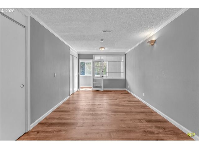 9660 Nw BERMAR Ln, Portland, OR 97229