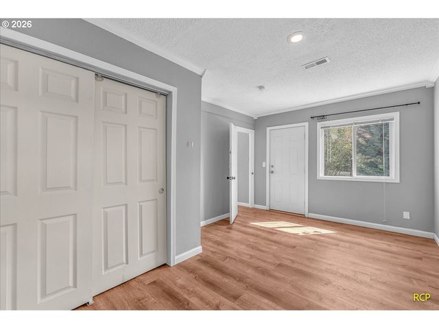 9660 Nw BERMAR Ln, Portland, OR 97229