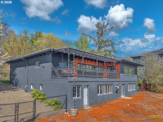 9660 Nw BERMAR Ln, Portland, OR 97229