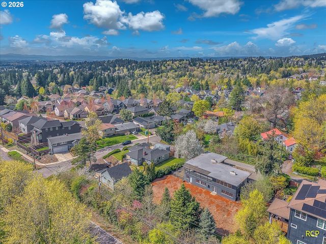 9660 Nw BERMAR Ln, Portland, OR 97229