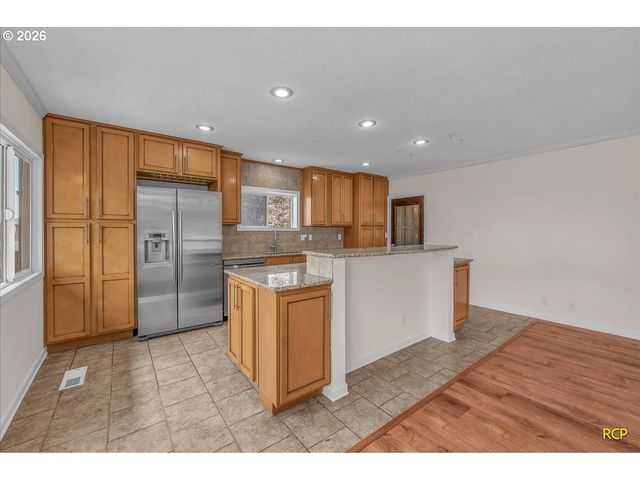 9660 Nw BERMAR Ln, Portland, OR 97229