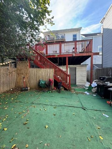 23 Oak St, Paterson City, NJ 07501