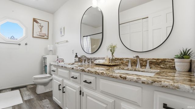 9827 Red Twig Place, Fort Wayne, IN 46804