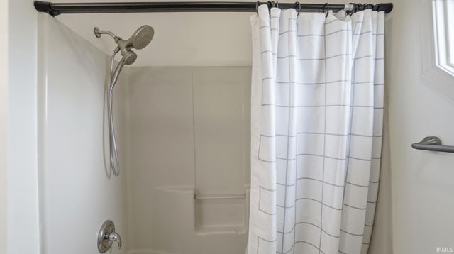 9827 Red Twig Place, Fort Wayne, IN 46804