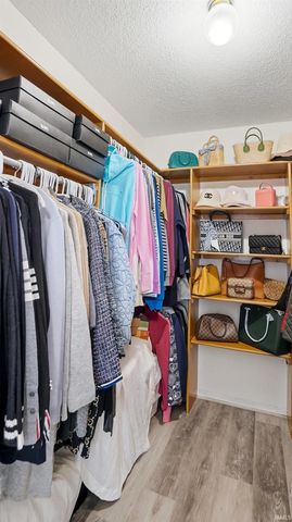 9827 Red Twig Place, Fort Wayne, IN 46804