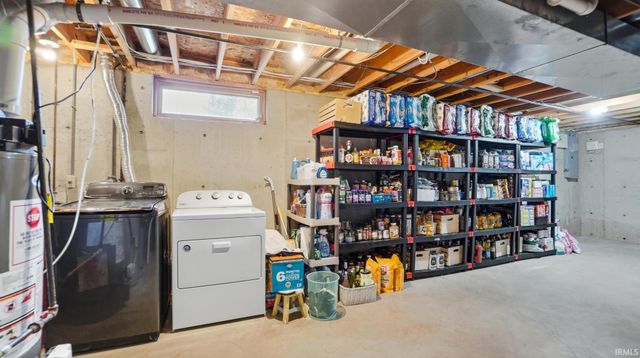 9827 Red Twig Place, Fort Wayne, IN 46804