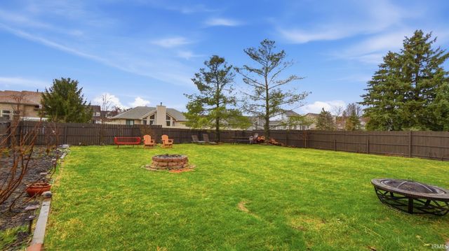 9827 Red Twig Place, Fort Wayne, IN 46804