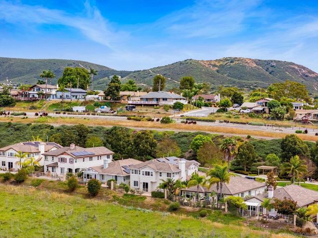 1574 Loma Alta, San Marcos, CA 92069