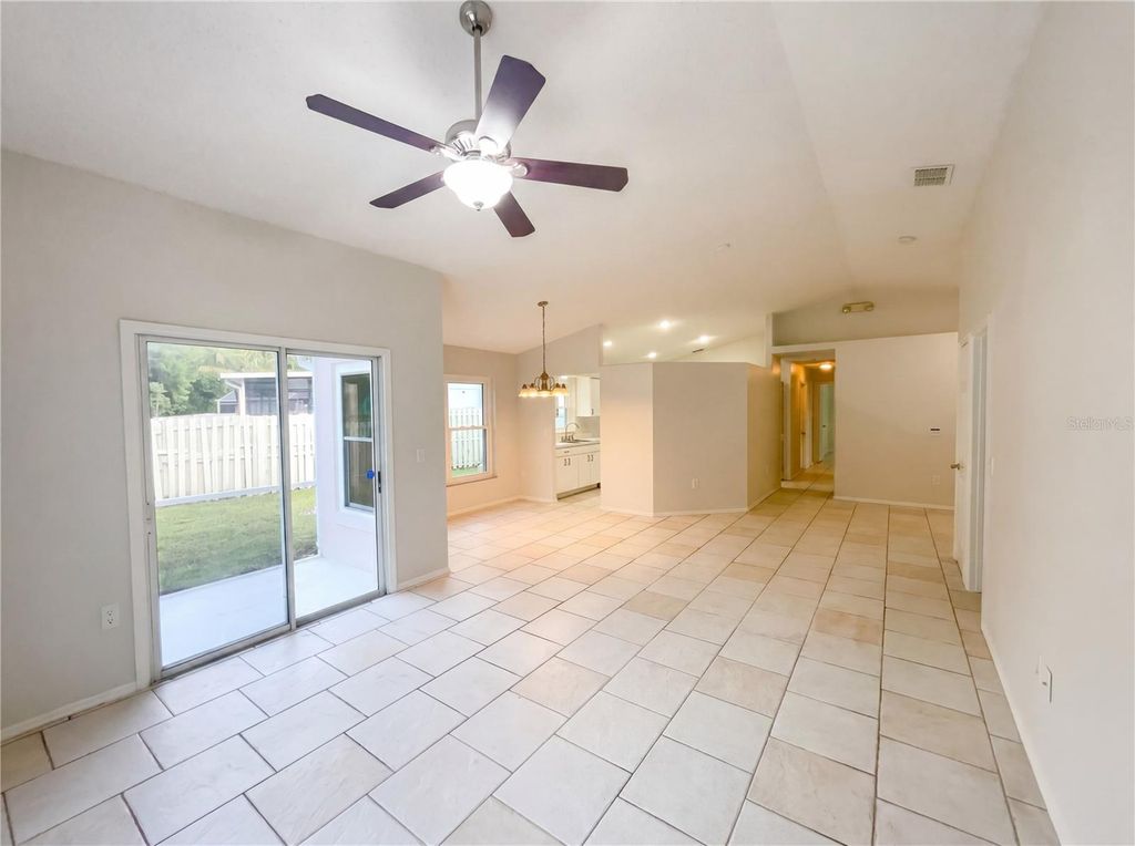 Image 4 of property listing at 255 CORALWOOD COURT, Kissimmee, FL 34743