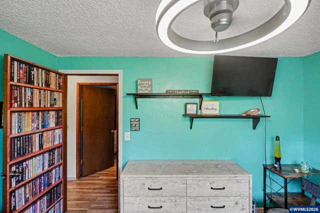 111 Enos St, Amity, OR 97101