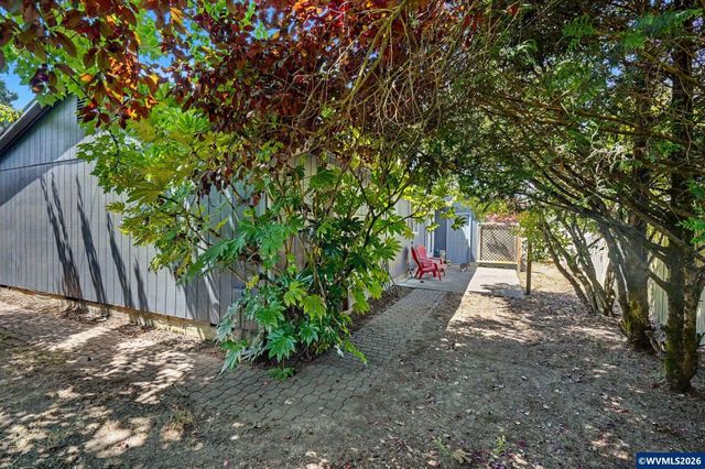 111 Enos St, Amity, OR 97101