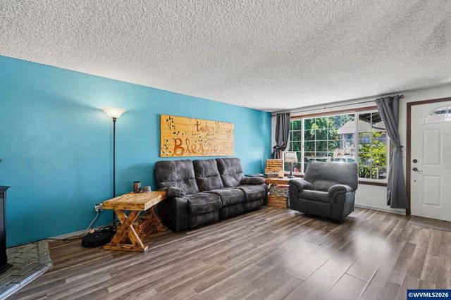111 Enos St, Amity, OR 97101