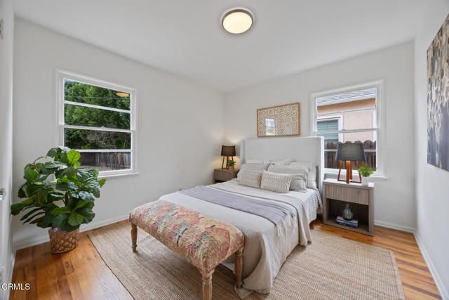 4950 Newcastle Avenue, Los Angeles, CA 91316