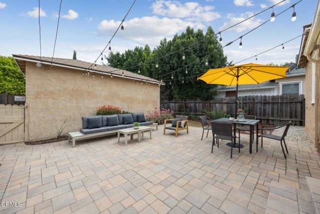 4950 Newcastle Avenue, Los Angeles, CA 91316