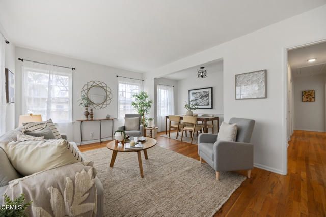 4950 Newcastle Avenue, Los Angeles, CA 91316